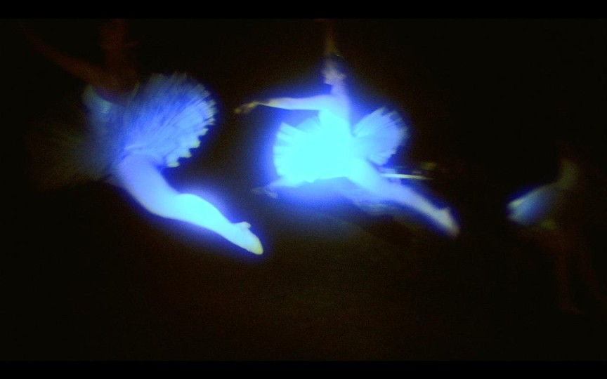 爱是一种自我催眠&mdash;&mdash;唯有情能动情